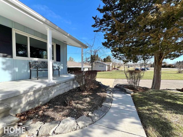 1860 S M-52 Highway, Owosso Twp, MI 48867