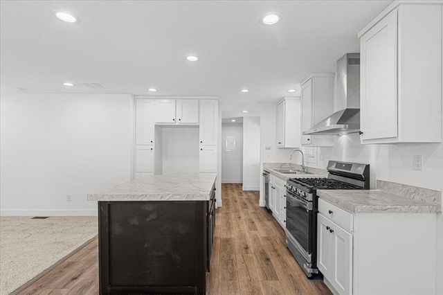 2128 Barrington Ln, Modesto, CA 95350