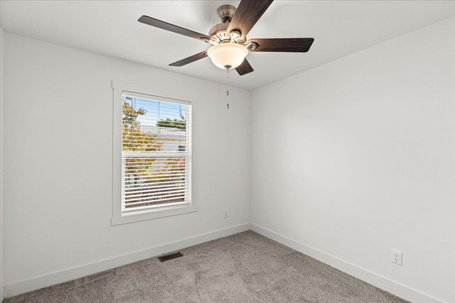 2128 Barrington Ln, Modesto, CA 95350