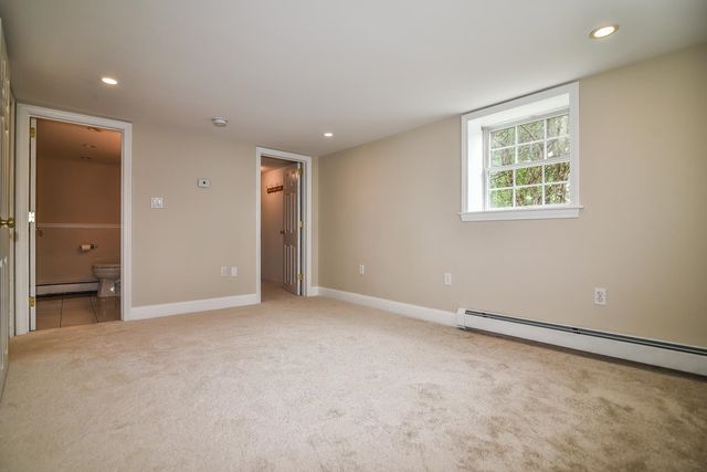 14 Centerville Drive, Salem, NH 03079
