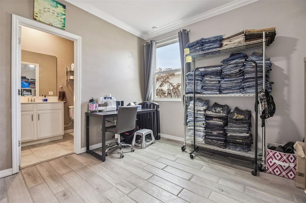 Image 14 of property listing at 5125 TANZANITE DRIVE, Mount Dora, FL 32757