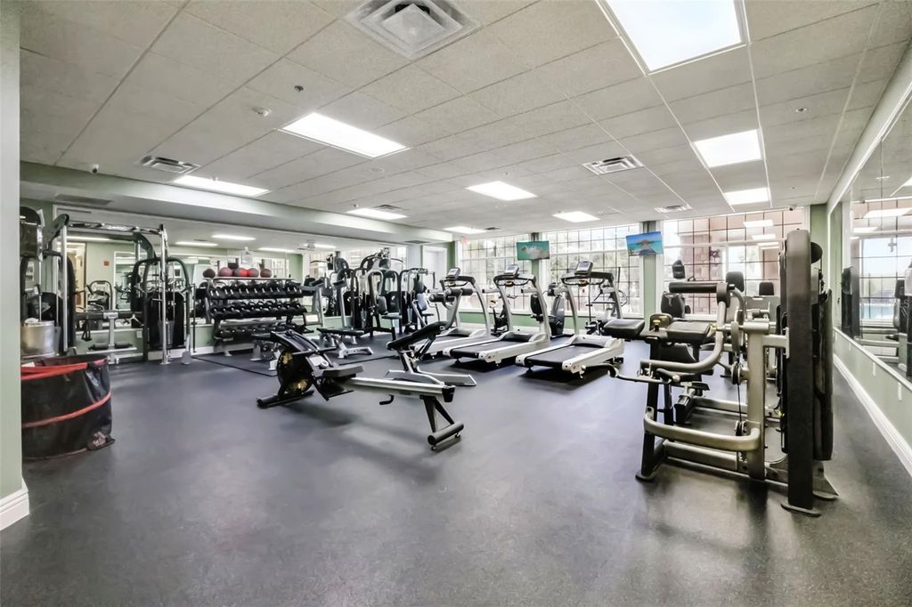 Image 36 of property listing at 5125 TANZANITE DRIVE, Mount Dora, FL 32757