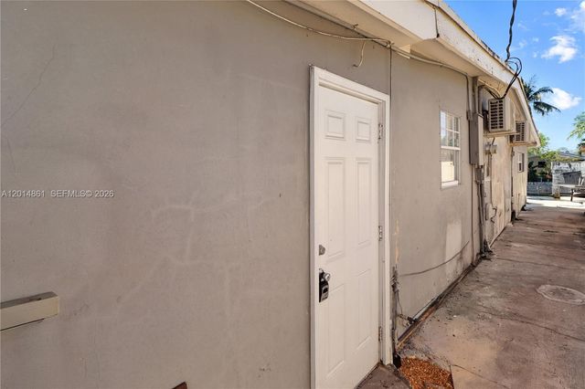 10710 SW 43rd Ln 1, Miami, FL 33165