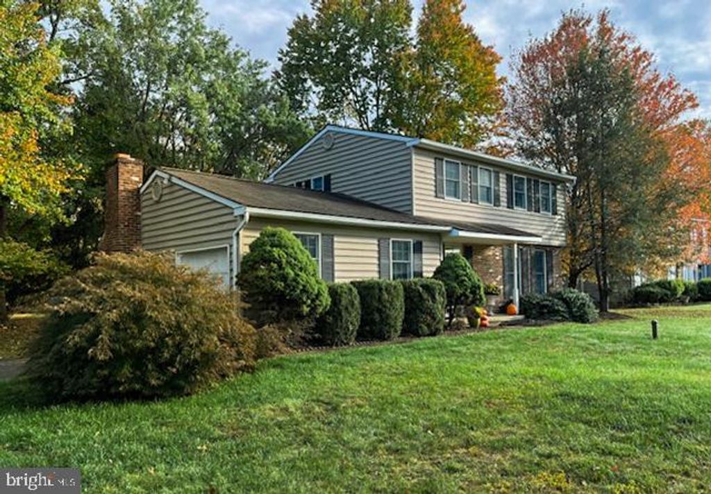 2191 CLAREMONT DR, Hatfield, PA 19440