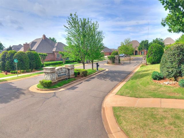 154 Evermay Drive, Edmond, OK 73013