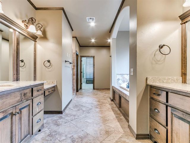 154 Evermay Drive, Edmond, OK 73013