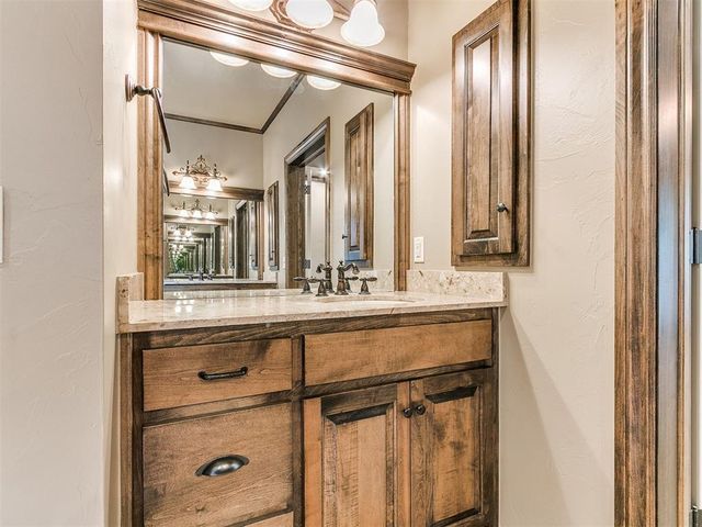 154 Evermay Drive, Edmond, OK 73013