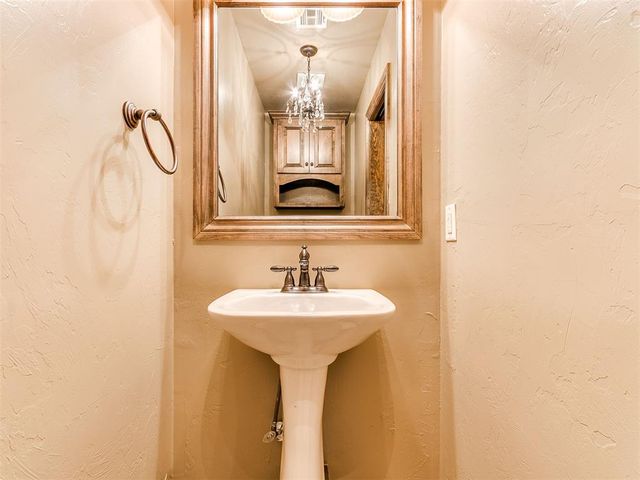 154 Evermay Drive, Edmond, OK 73013