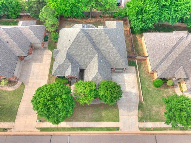 154 Evermay Drive, Edmond, OK 73013