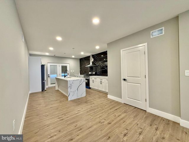 2058 E AUBURN ST, Philadelphia, PA 19134