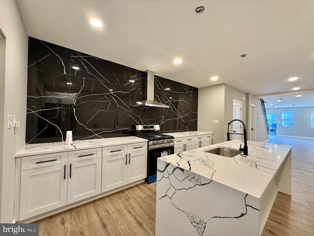 2058 E AUBURN ST, Philadelphia, PA 19134