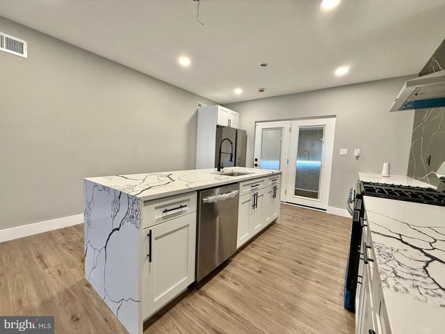 2058 E AUBURN ST, Philadelphia, PA 19134