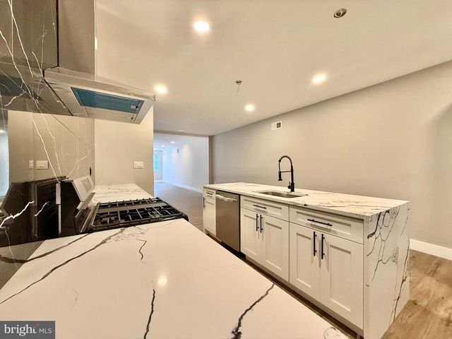 2058 E AUBURN ST, Philadelphia, PA 19134