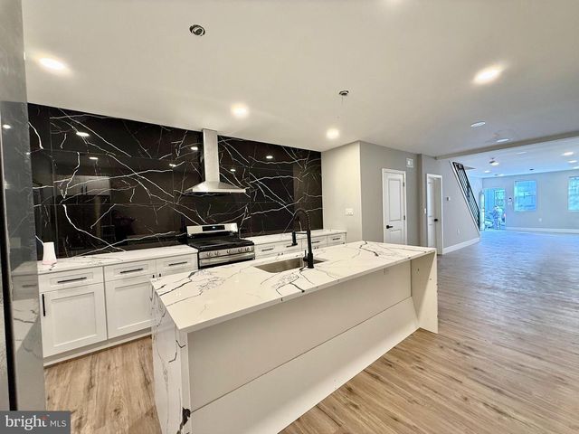 2058 E AUBURN ST, Philadelphia, PA 19134