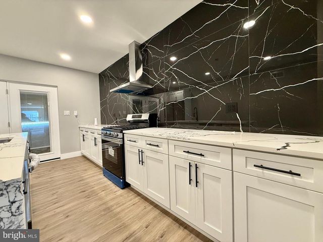 2058 E AUBURN ST, Philadelphia, PA 19134