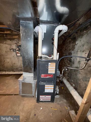 2058 E AUBURN ST, Philadelphia, PA 19134