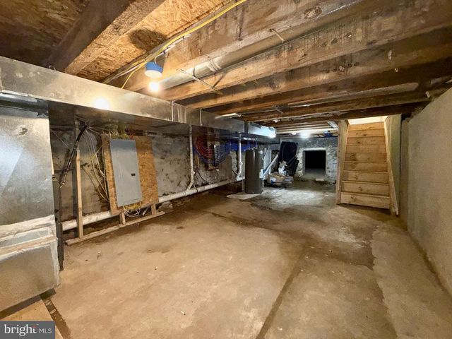 2058 E AUBURN ST, Philadelphia, PA 19134