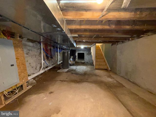 2058 E AUBURN ST, Philadelphia, PA 19134