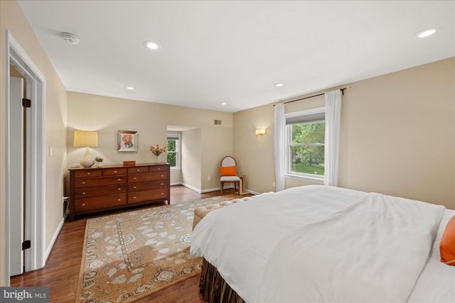 8308 RIVER FALLS DR, Potomac, MD 20854