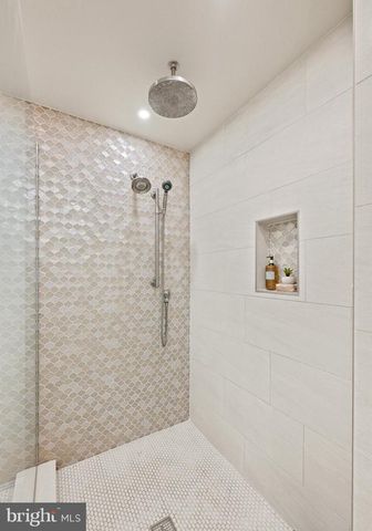 8308 RIVER FALLS DR, Potomac, MD 20854