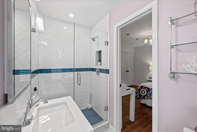 8308 RIVER FALLS DR, Potomac, MD 20854