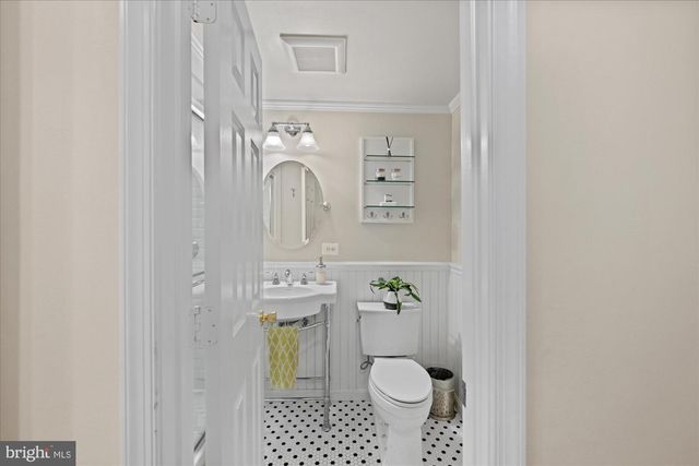 8308 RIVER FALLS DR, Potomac, MD 20854