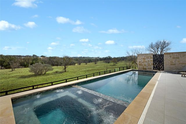814 The Trails PKWY, Horseshoe Bay, TX 78657
