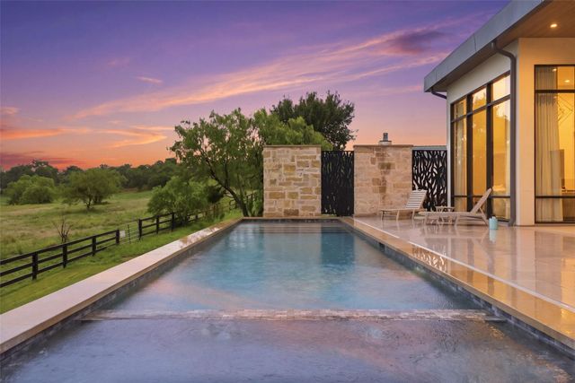 814 The Trails PKWY, Horseshoe Bay, TX 78657