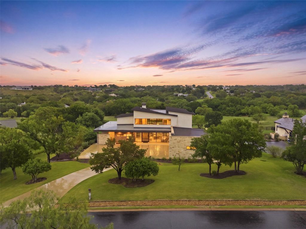 814 The Trails PKWY, Horseshoe Bay, TX 78657