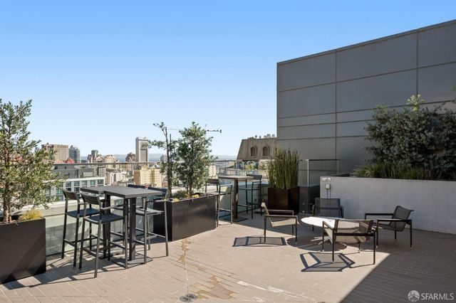 1688 Pine Street W409, San Francisco, CA 94109