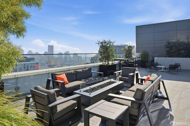 1688 Pine Street W409, San Francisco, CA 94109