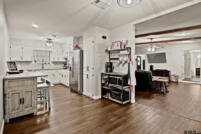 1413 Irvin Parkway, Daingerfield, TX 75638