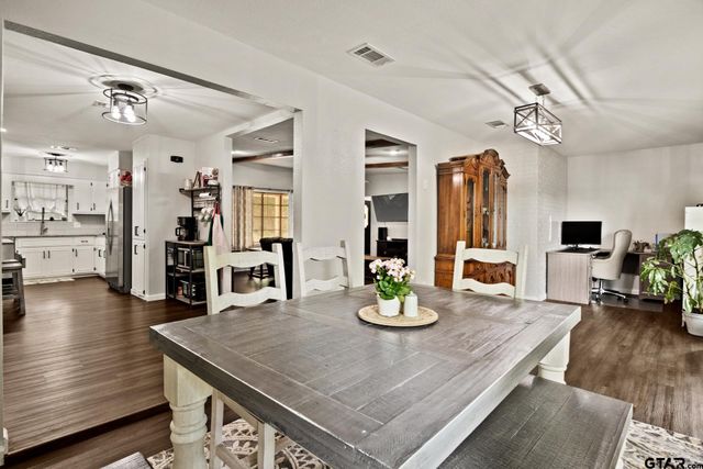 1413 Irvin Parkway, Daingerfield, TX 75638