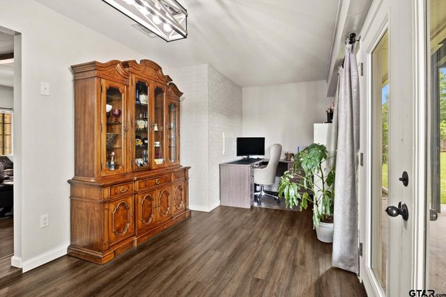 1413 Irvin Parkway, Daingerfield, TX 75638