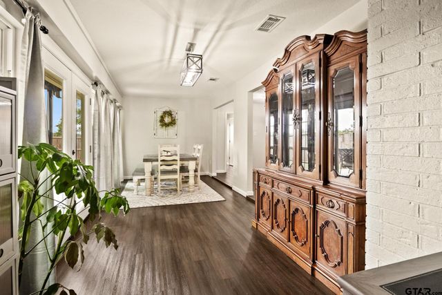 1413 Irvin Parkway, Daingerfield, TX 75638
