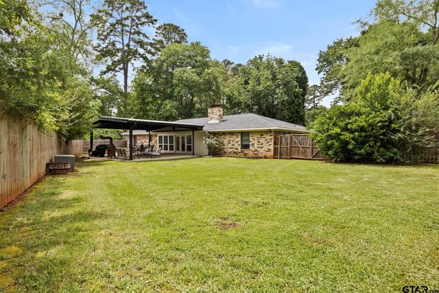 1413 Irvin Parkway, Daingerfield, TX 75638