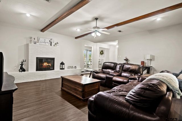 1413 Irvin Parkway, Daingerfield, TX 75638