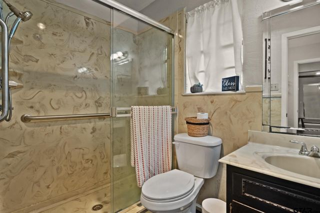 1413 Irvin Parkway, Daingerfield, TX 75638