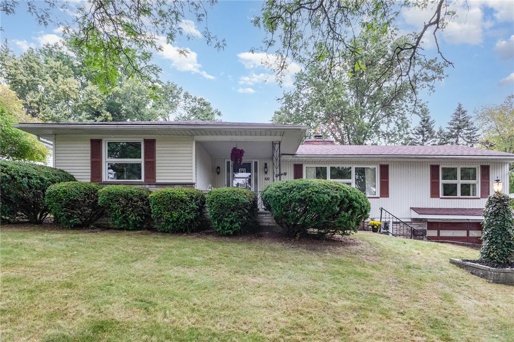 60 Viewcrest Dr, Irondequoit, NY 14609