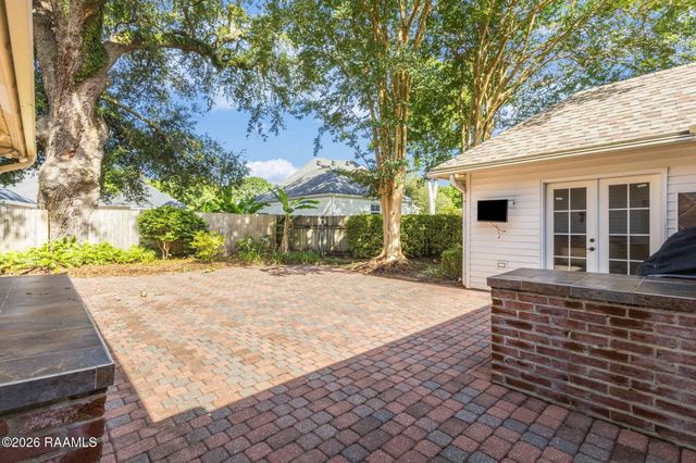 203 Autumn Oak Bend, Lafayette, LA 70508