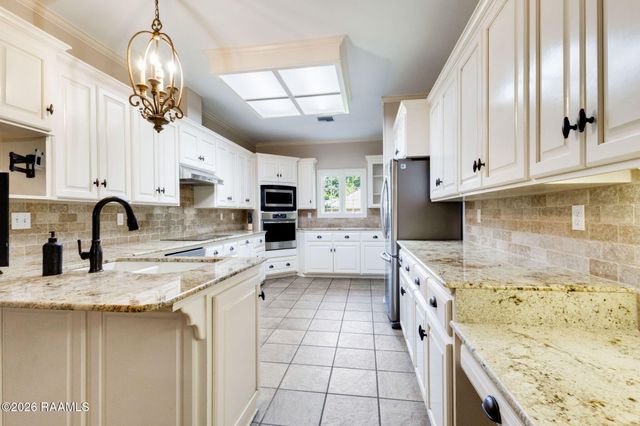 203 Autumn Oak Bend, Lafayette, LA 70508