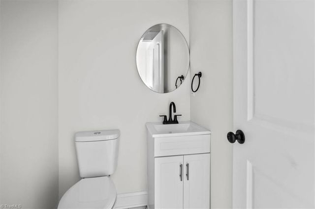 200 Salem Street, Thomasville, NC 27360