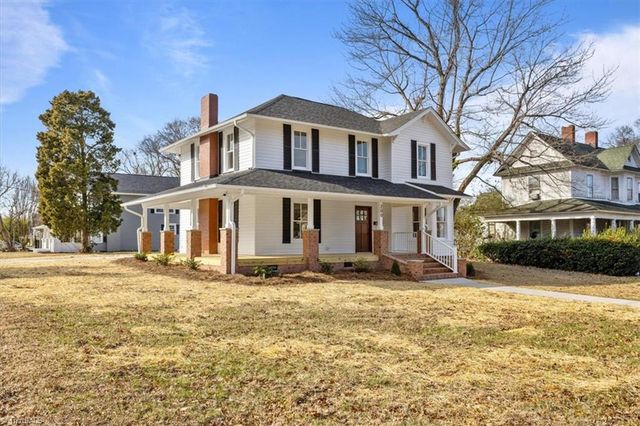 200 Salem Street, Thomasville, NC 27360