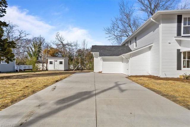 200 Salem Street, Thomasville, NC 27360