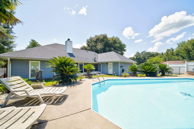 3304 Hummingbird Court, Phenix City, AL 36867