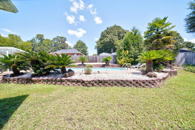 3304 Hummingbird Court, Phenix City, AL 36867