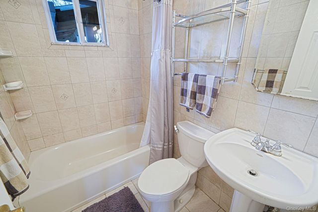 15 Glenda Drive, West Babylon, NY 11704