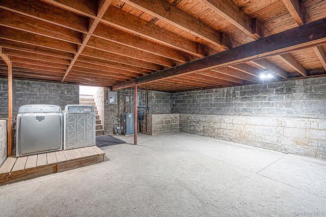 15 Glenda Drive, West Babylon, NY 11704