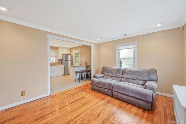 15 Glenda Drive, West Babylon, NY 11704
