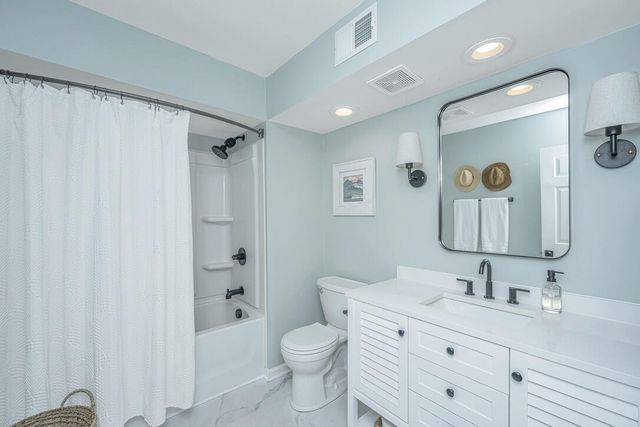 152 W Mariners Cay Drive 152, Folly Beach, SC 29439